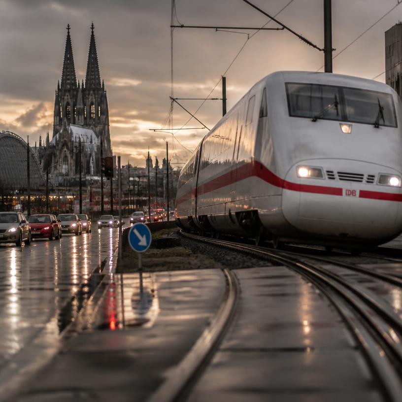 Zwischen Straßen und Schienen: Eine Reise durch deutsche Verkehrsvisionen